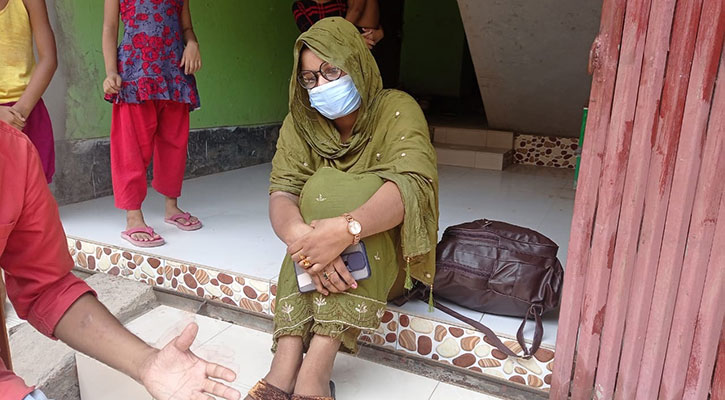 বিয়ের দাবিতে অনঢ় সেই তরুণী গ্রেফতার